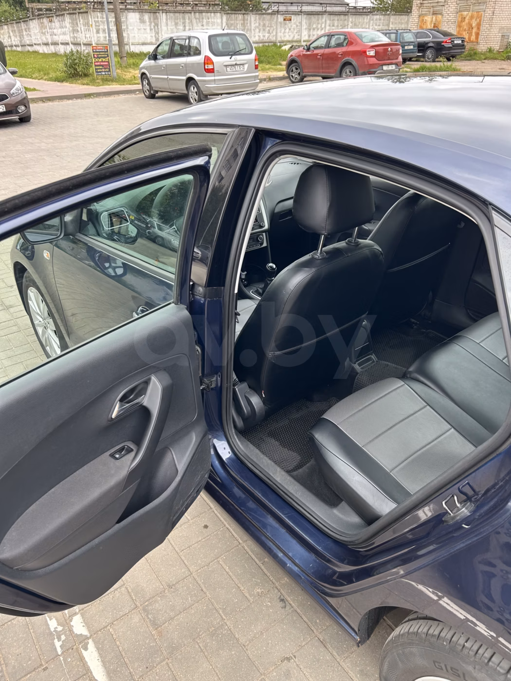 Volkswagen Polo Sedan фото 22