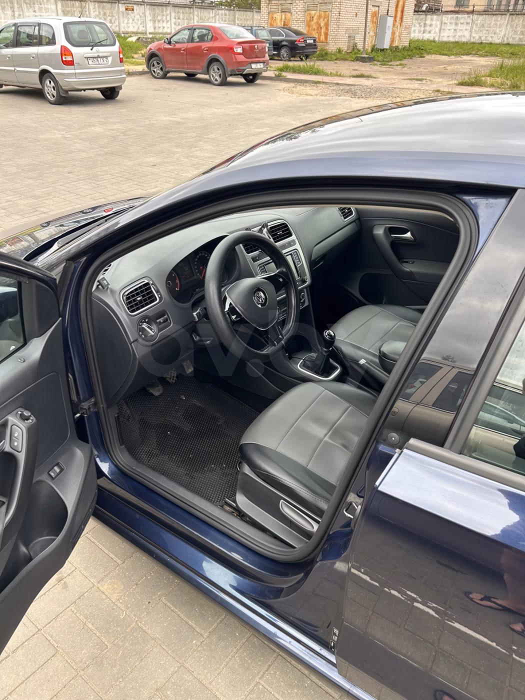 Volkswagen Polo Sedan фото 25