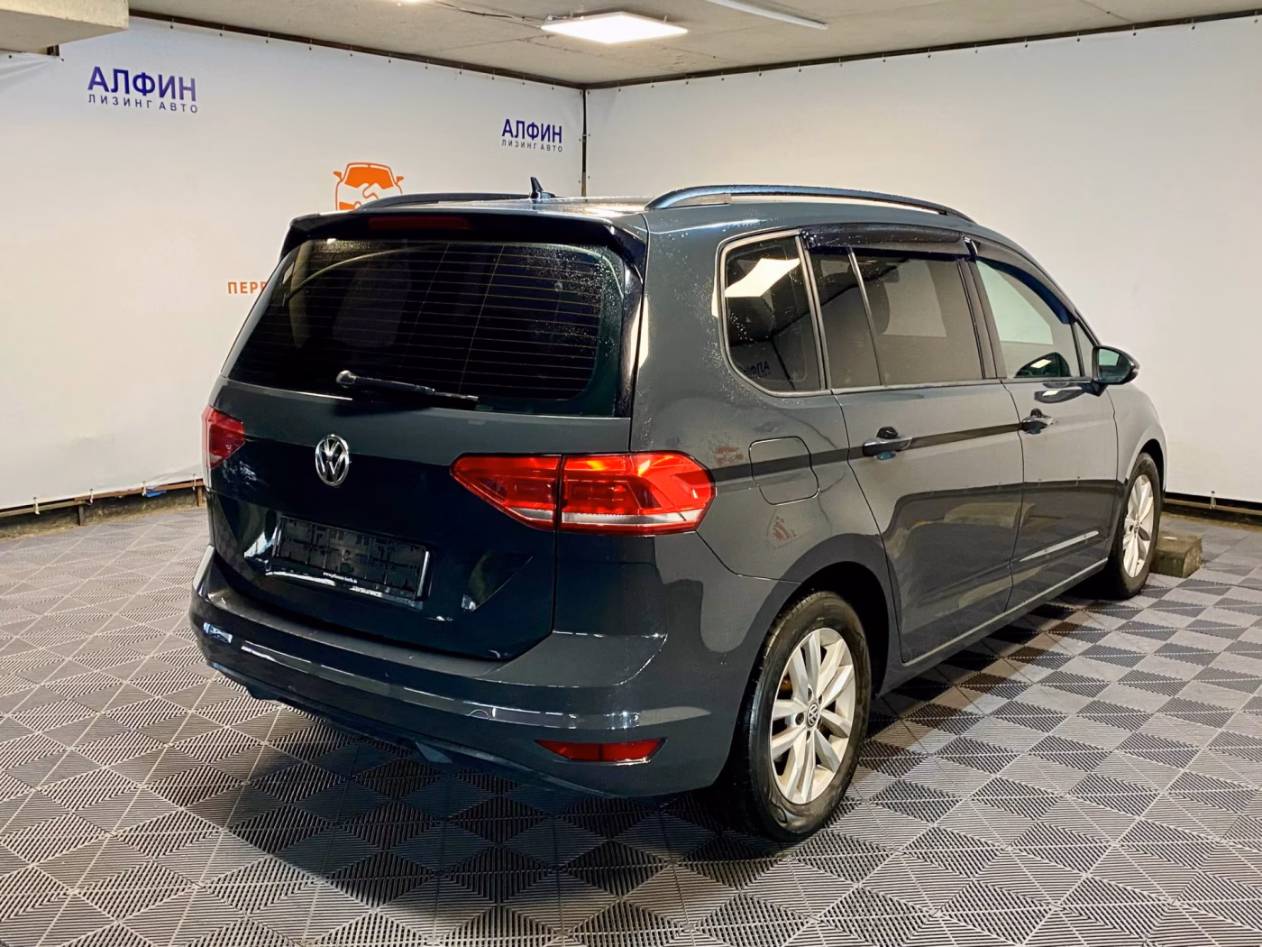 Volkswagen Touran фото 3