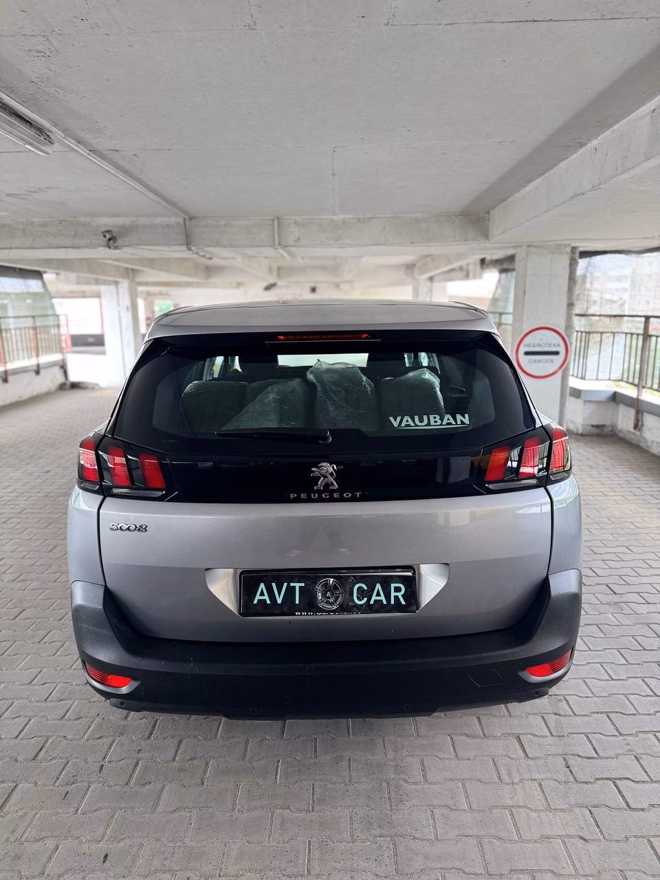 Peugeot 5008 фото 6