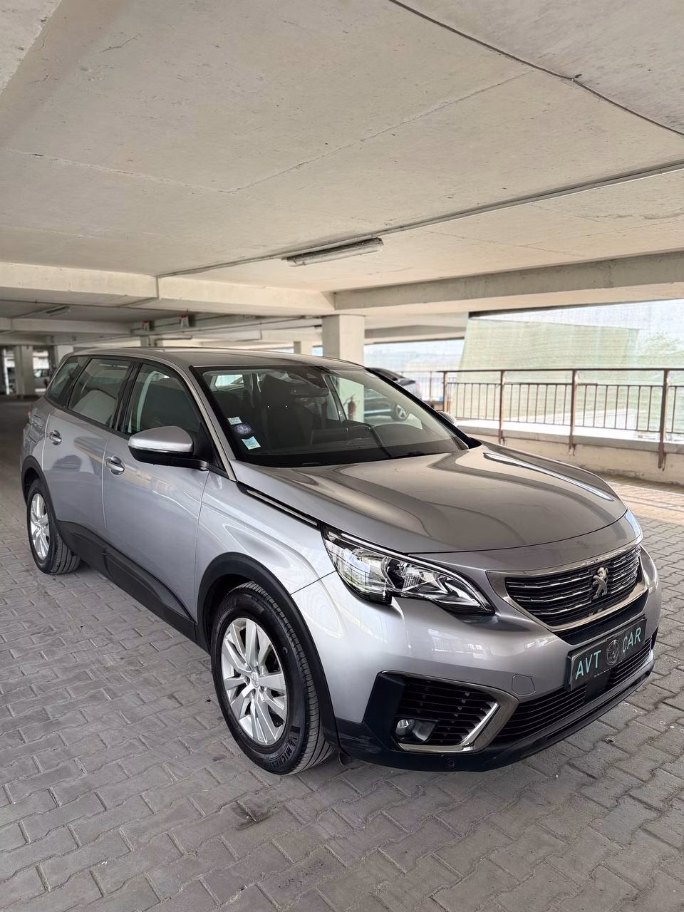 Peugeot 5008 фото 2