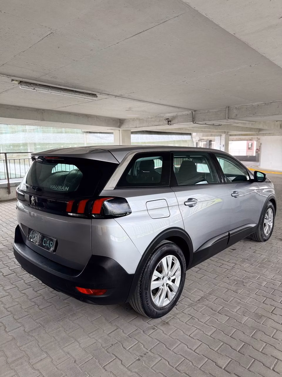 Peugeot 5008 фото 9