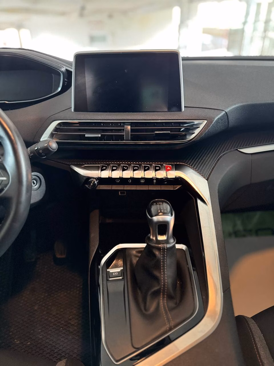 Peugeot 5008 фото 13