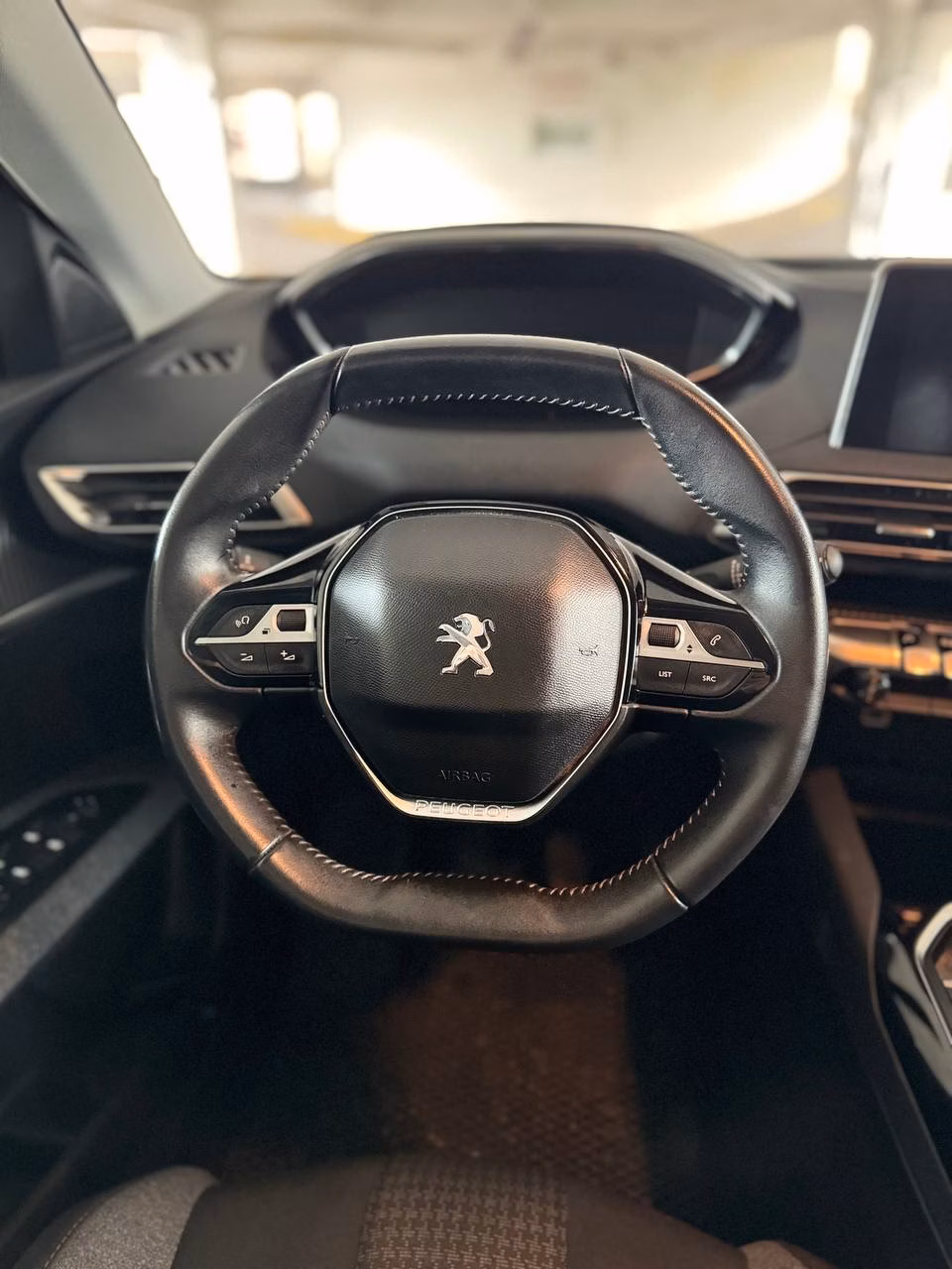 Peugeot 5008 фото 12
