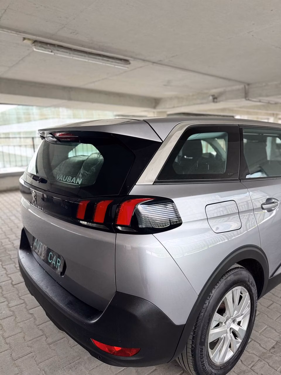 Peugeot 5008 фото 10