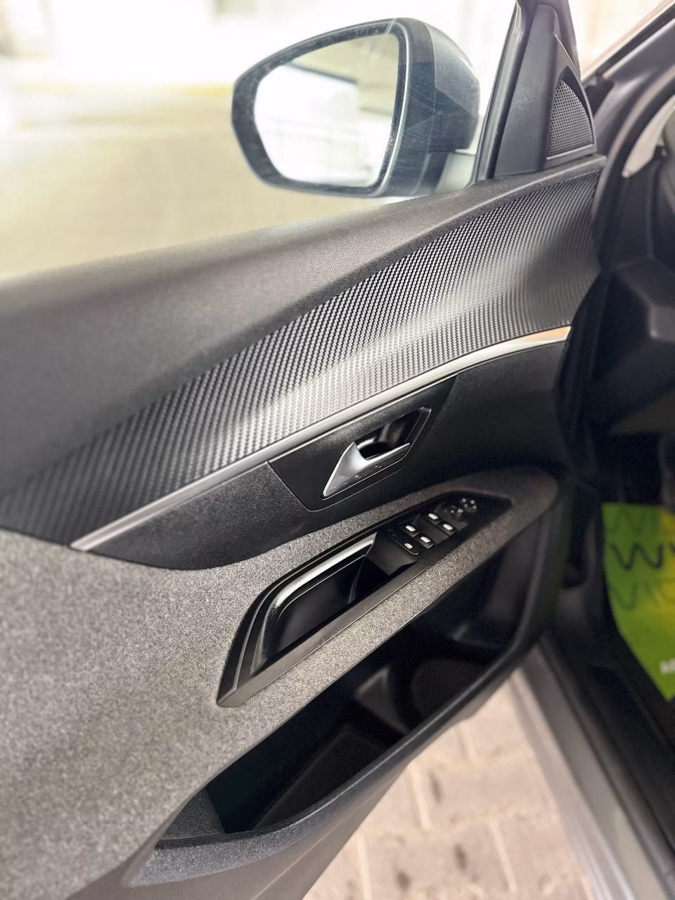 Peugeot 5008 фото 14