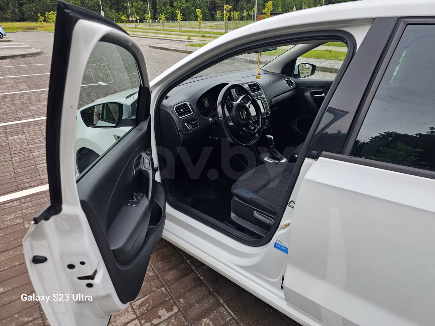 Volkswagen Polo Sedan фото 9