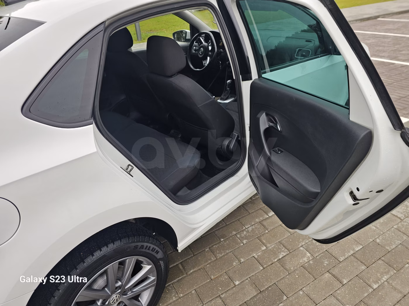 Volkswagen Polo Sedan фото 12