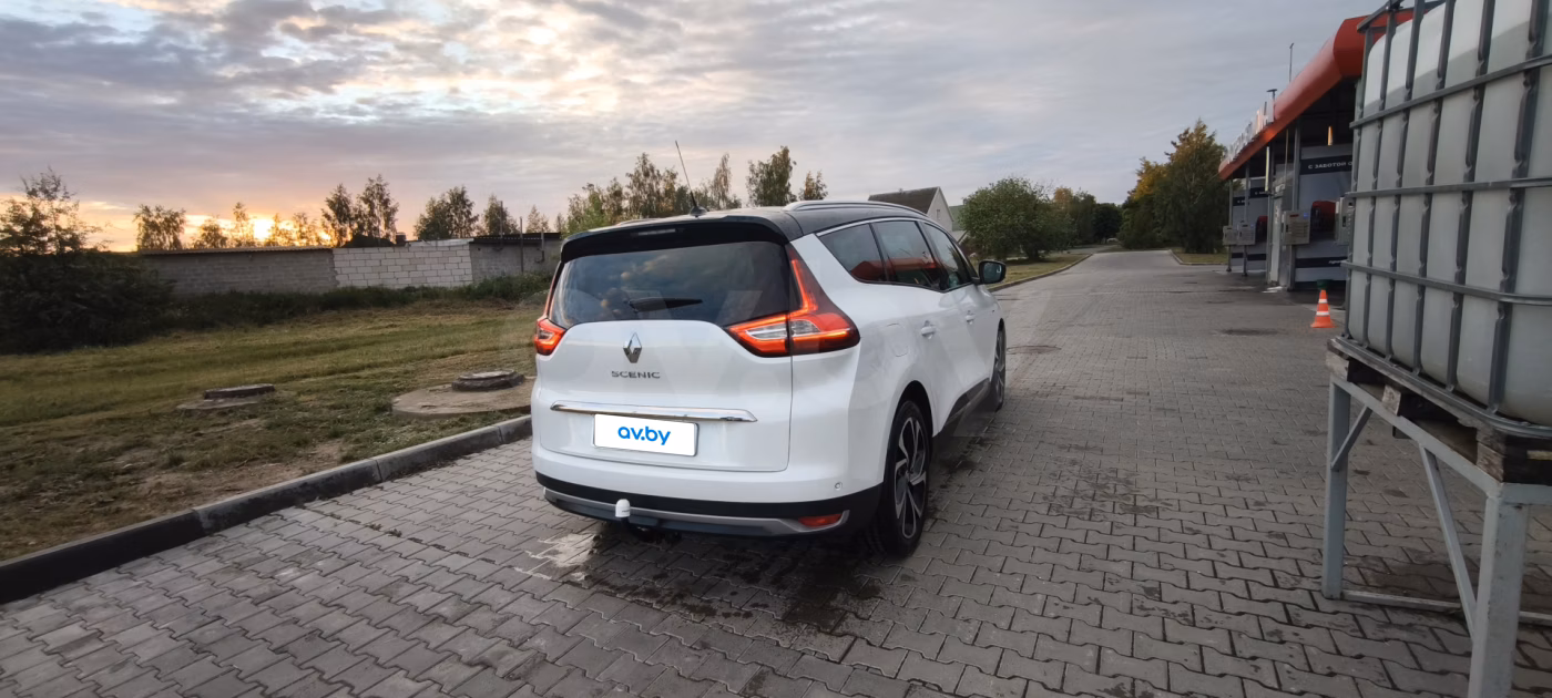 Renault Grand Scenic фото 17