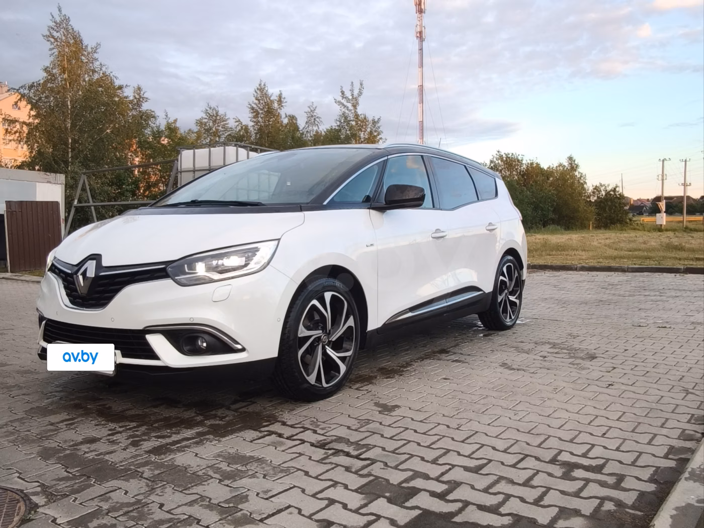 Renault Grand Scenic фото 20