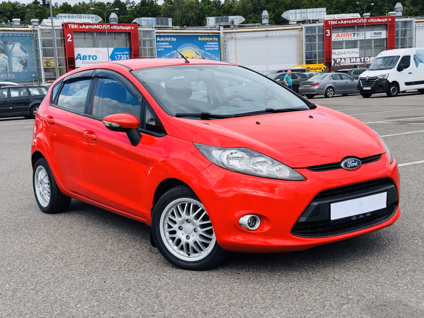 Ford Fiesta фото 4