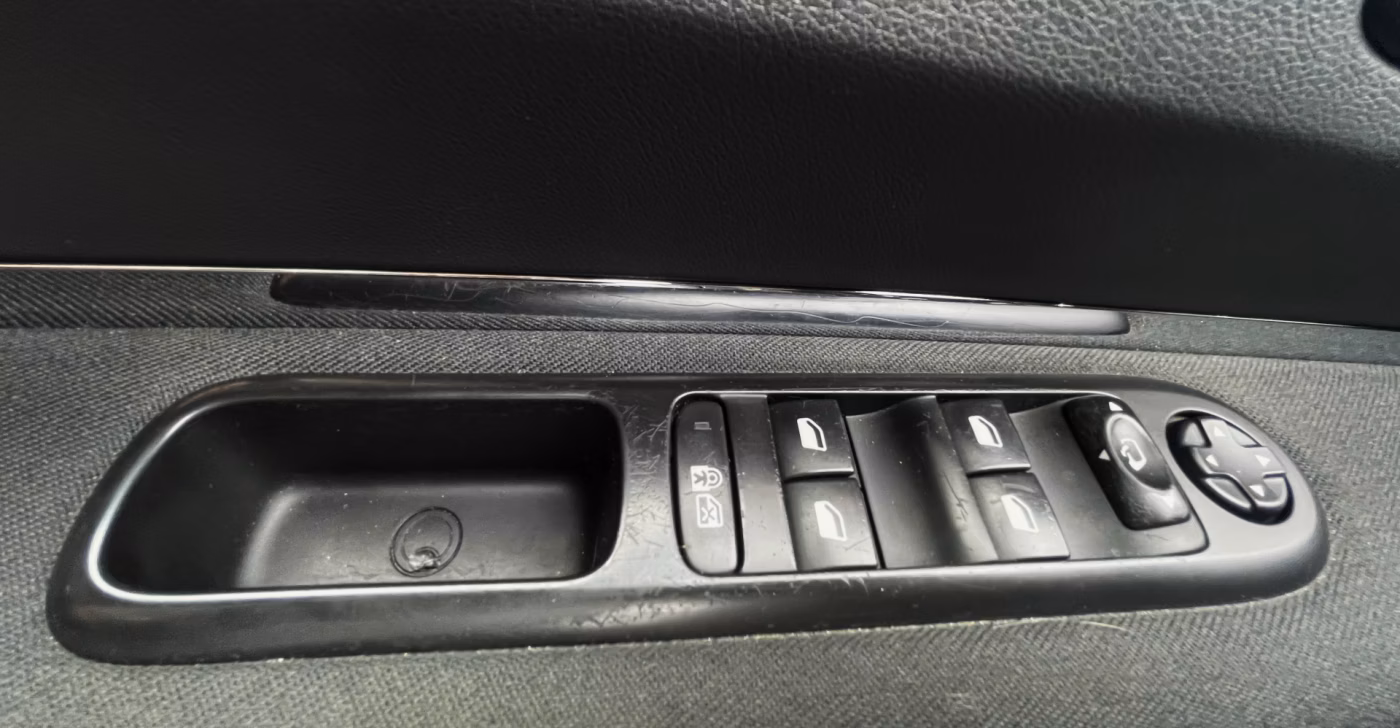 Peugeot 5008 фото 24