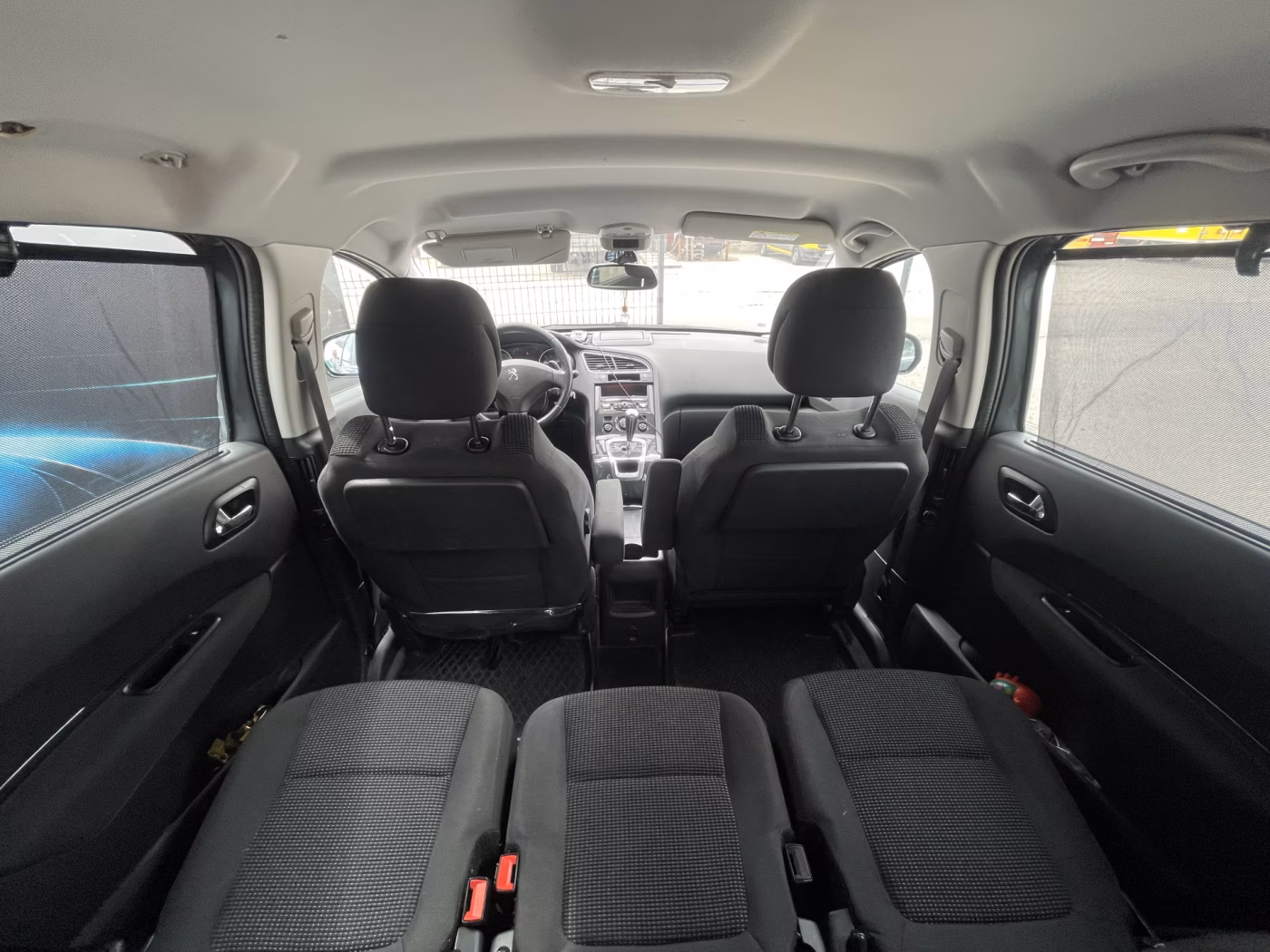 Peugeot 5008 фото 15