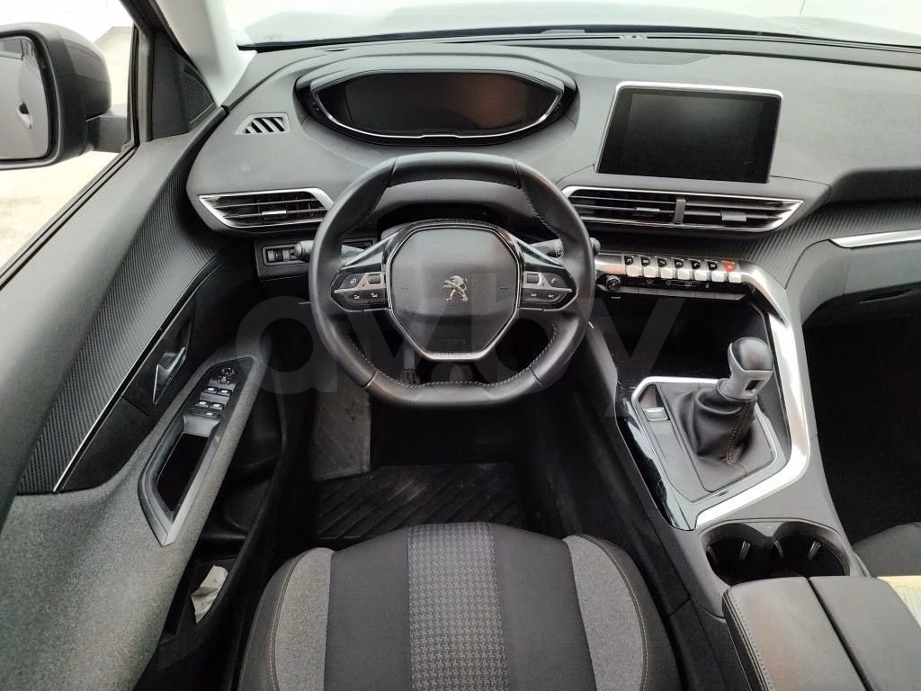 Peugeot 5008 фото 9