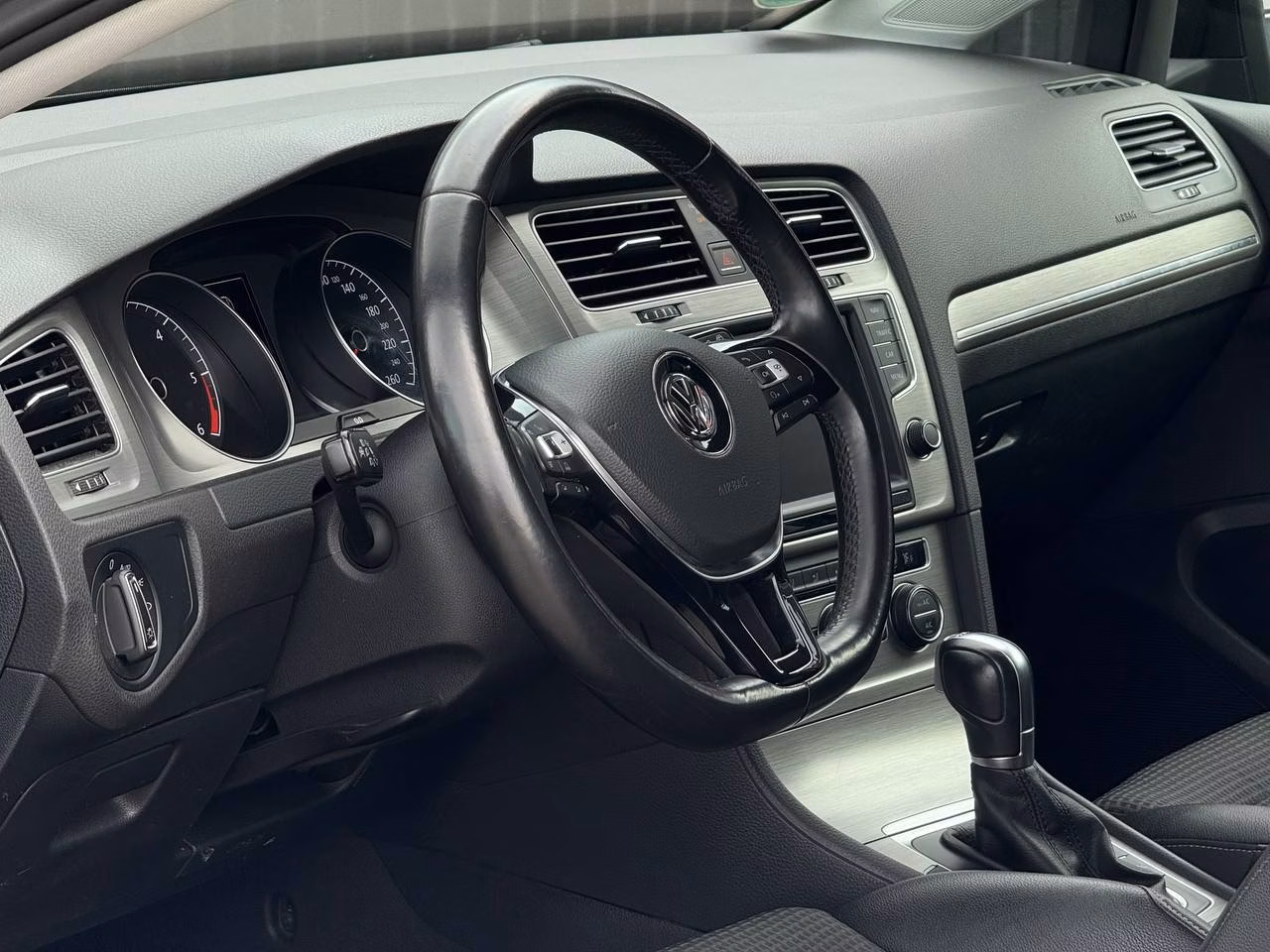 Volkswagen Golf фото 14