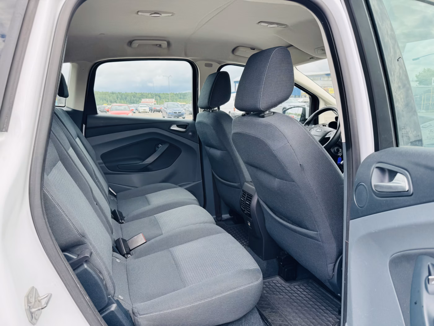 Ford C-MAX фото 7