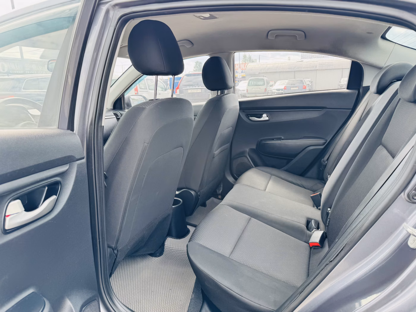 Kia Rio фото 7