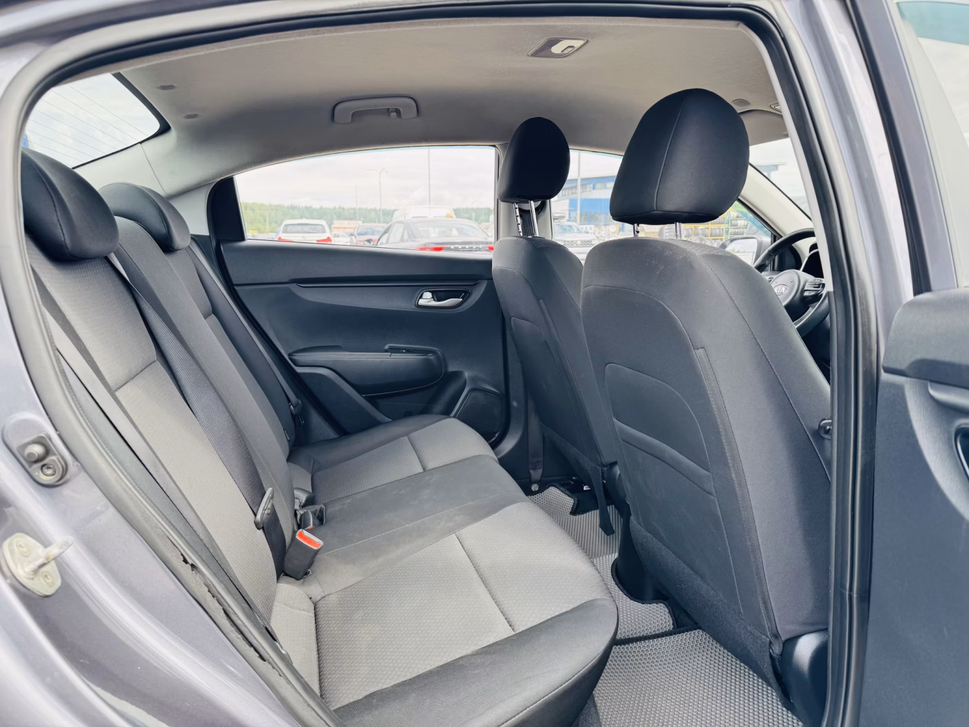 Kia Rio фото 8