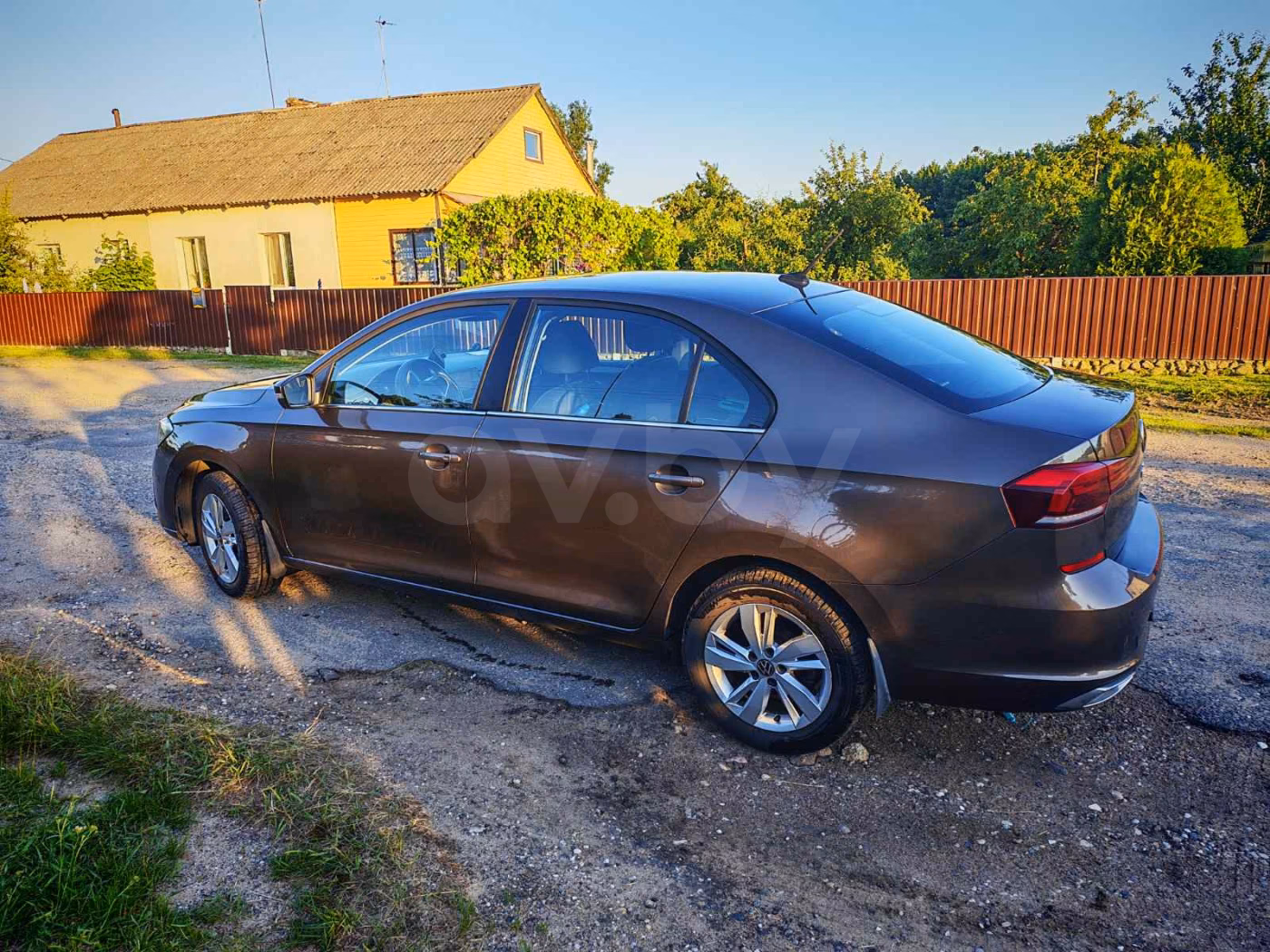 Volkswagen Polo Sedan фото 12
