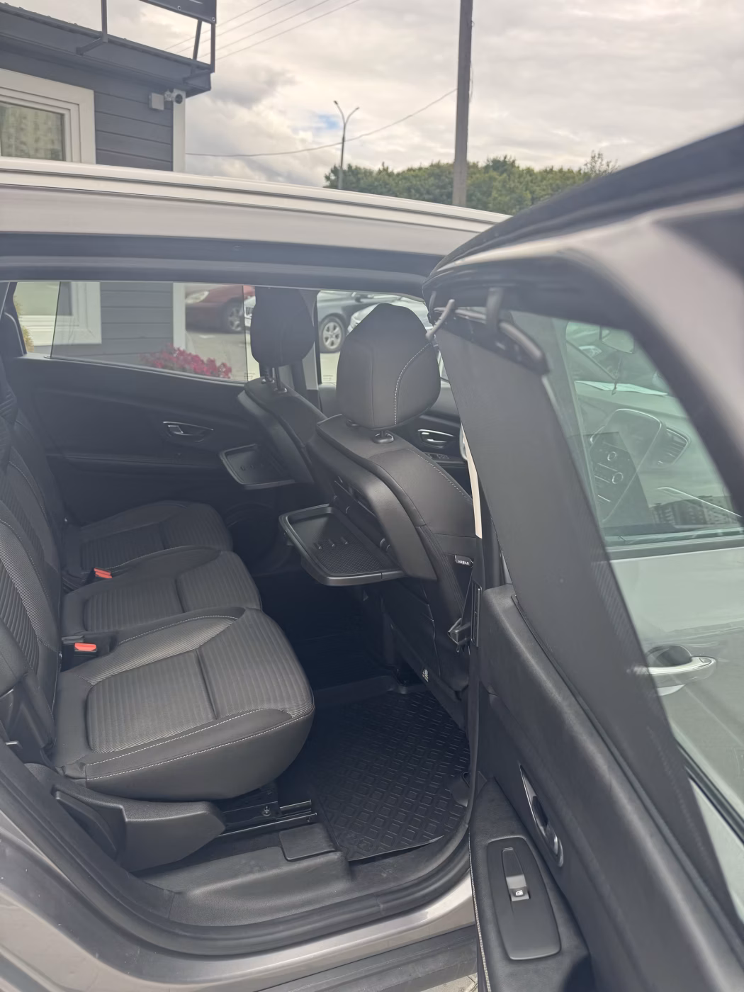 Renault Grand Scenic фото 8