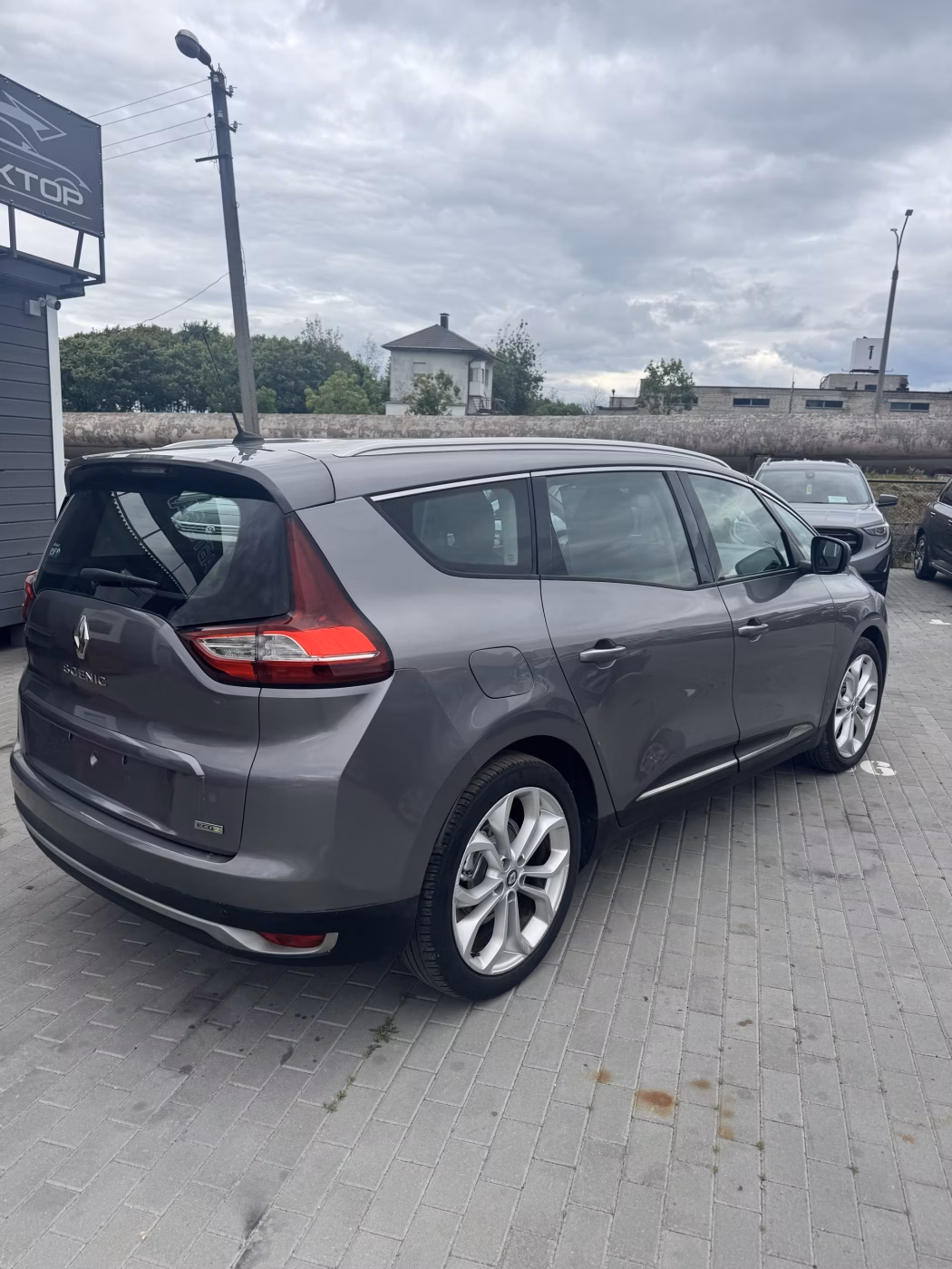 Renault Grand Scenic фото 6