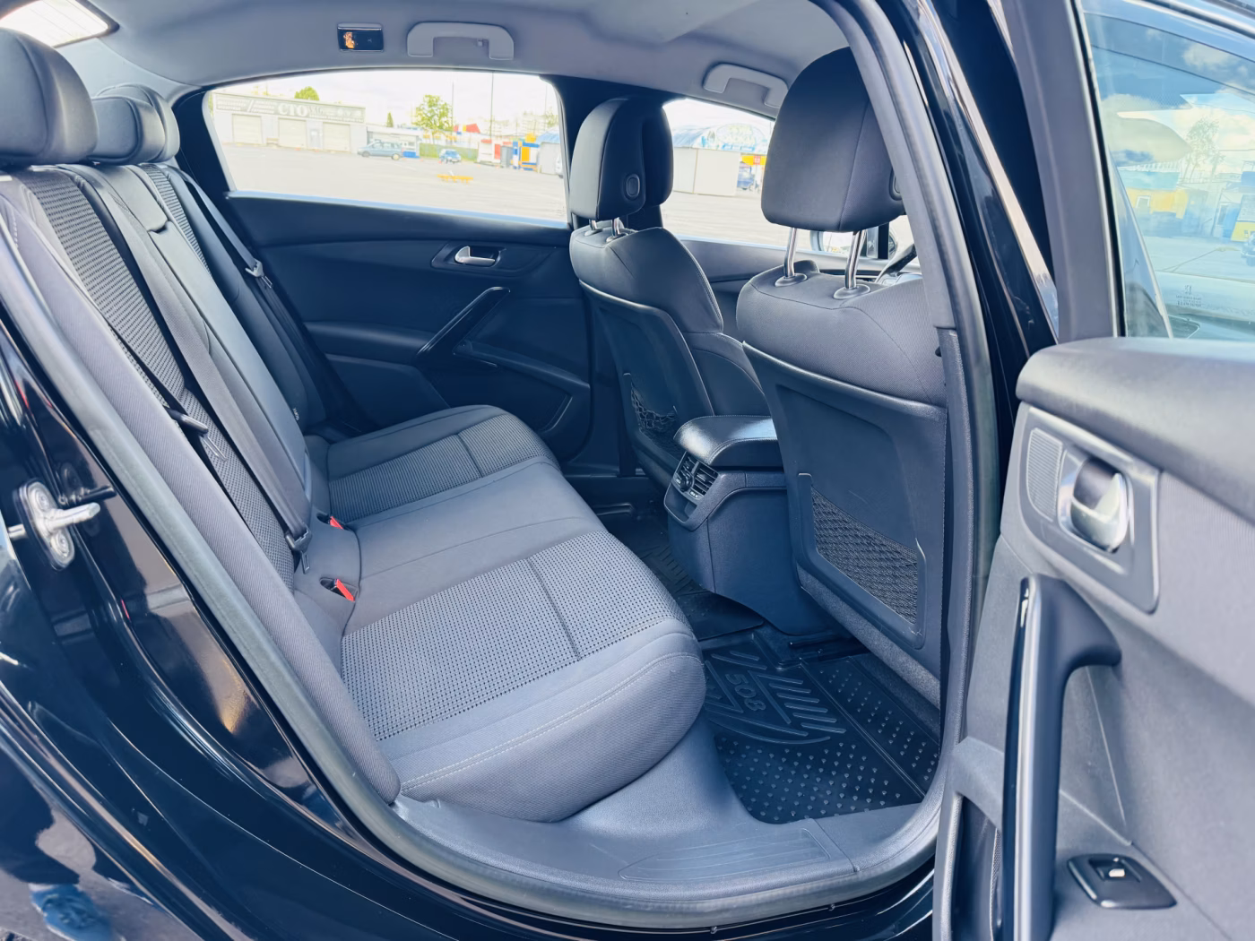 Peugeot 508 фото 6