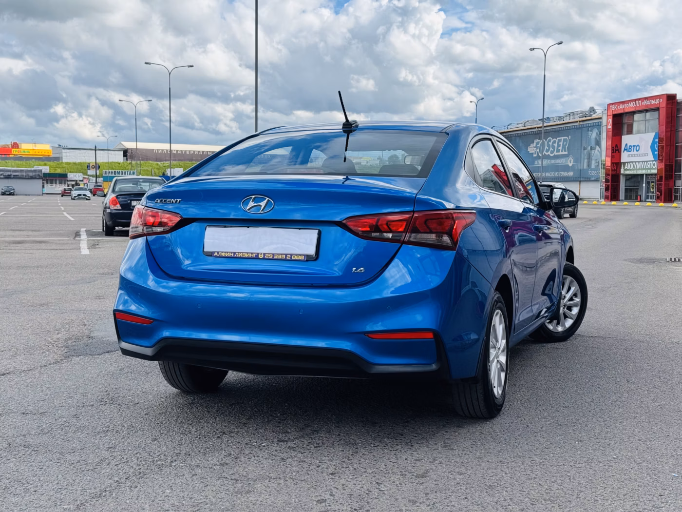 Hyundai Accent фото 2