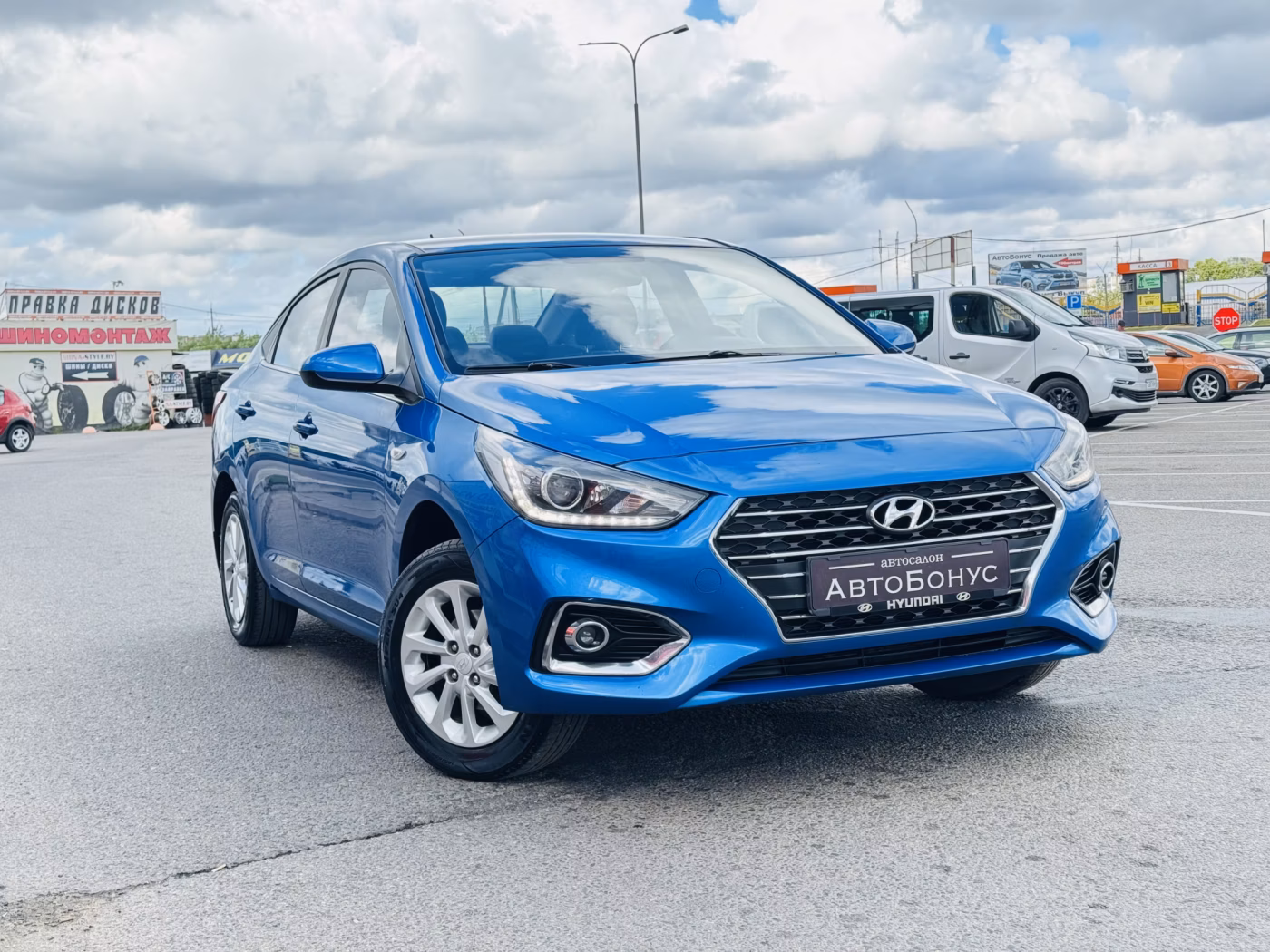 Hyundai Accent фото 3