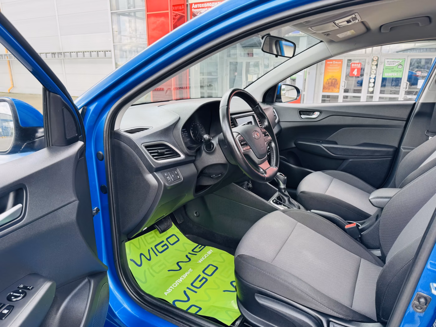Hyundai Accent фото 5
