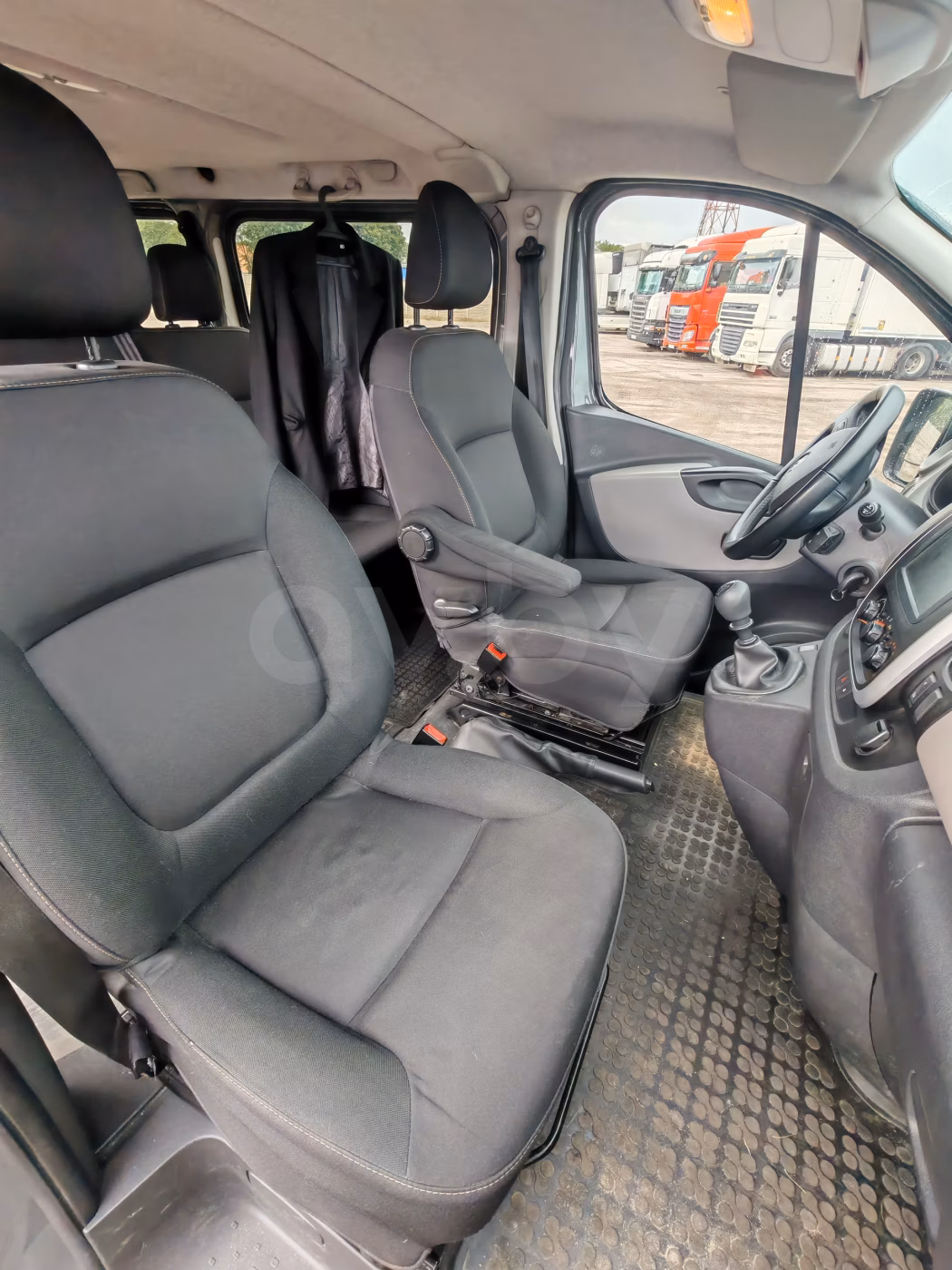 Renault Trafic фото 6