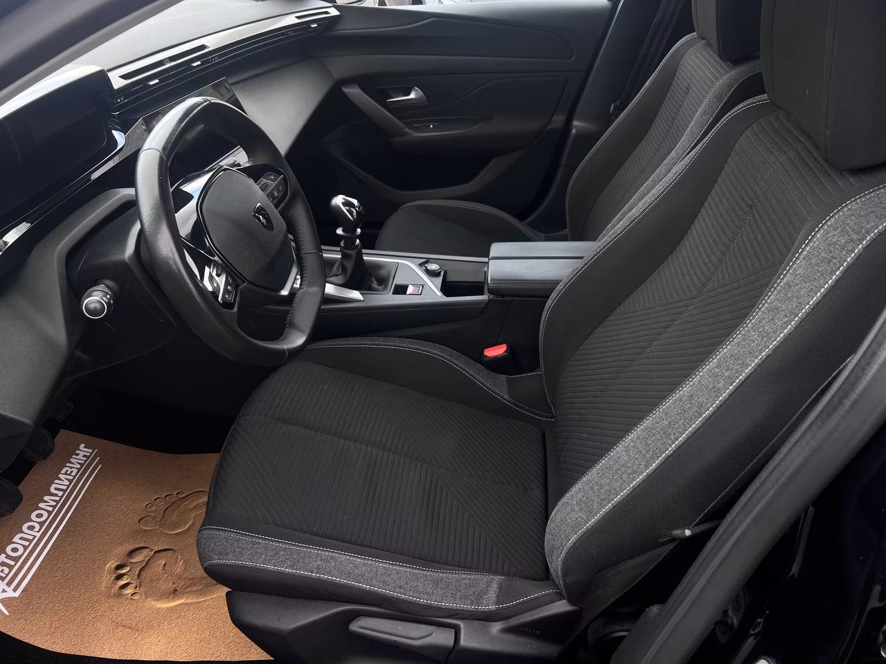 Peugeot 308 фото 8