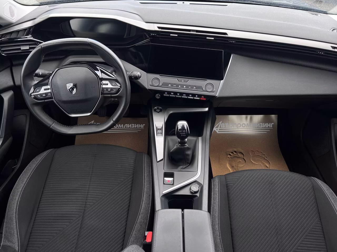 Peugeot 308 фото 11