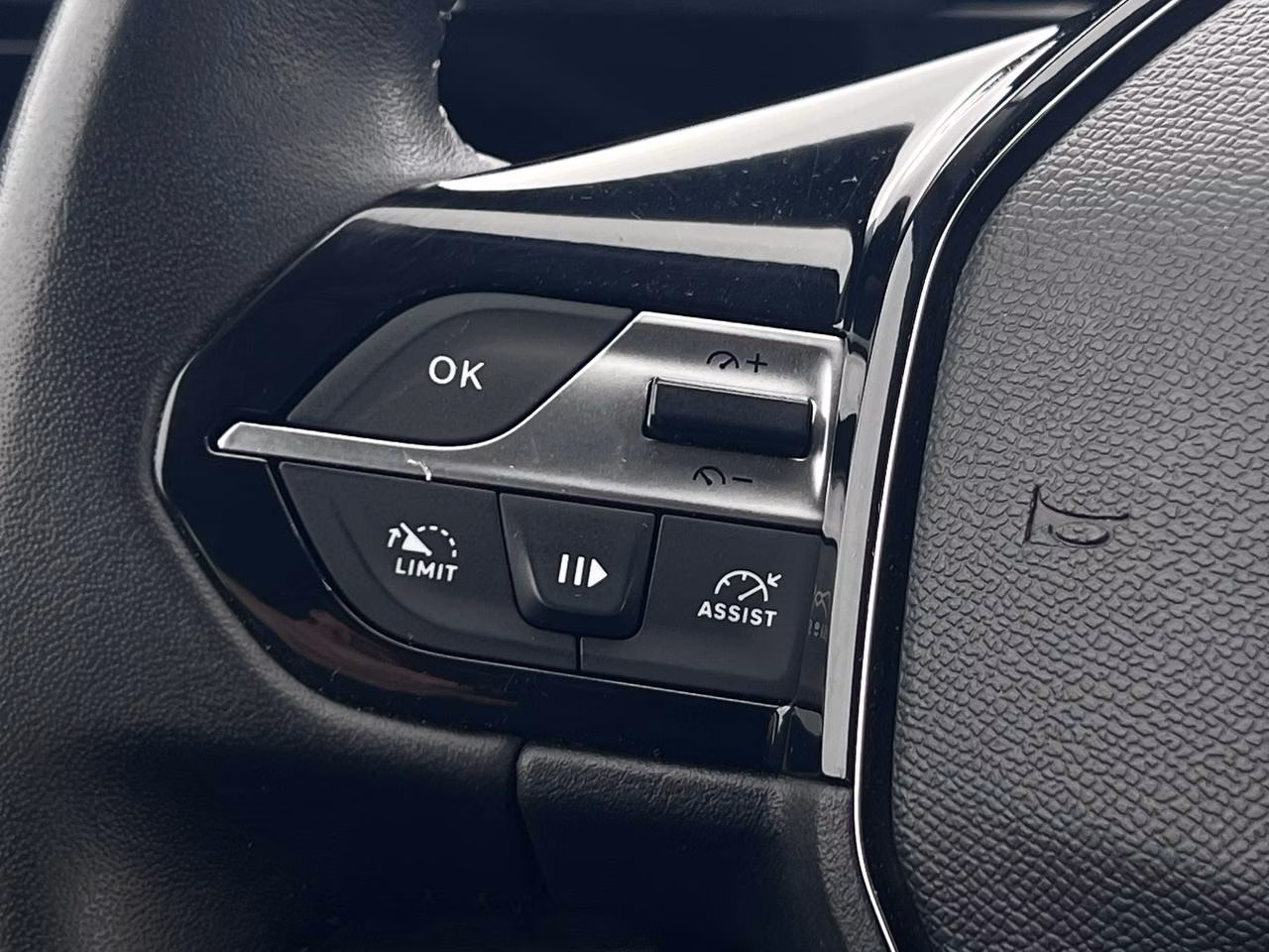 Peugeot 308 фото 16