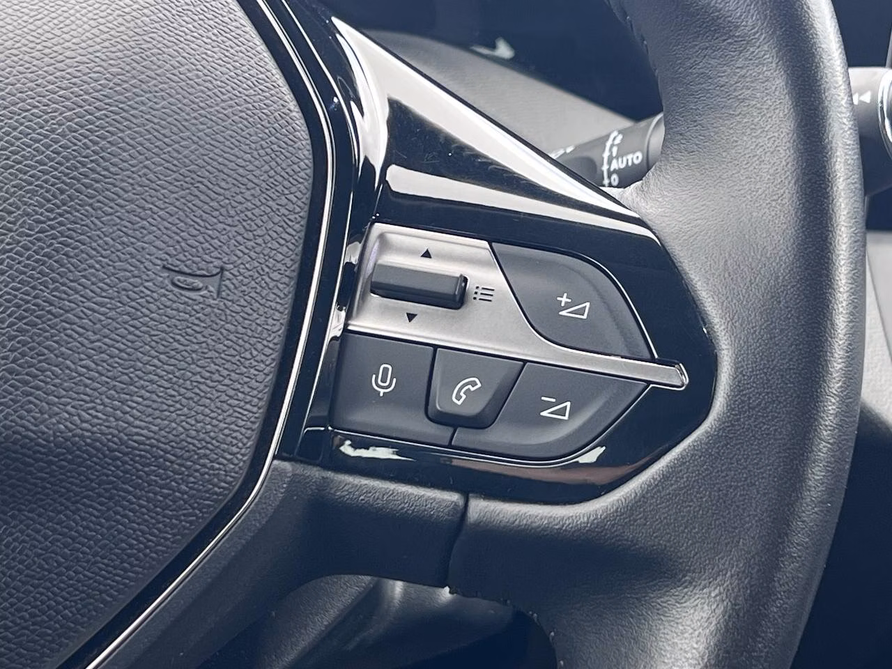 Peugeot 308 фото 17