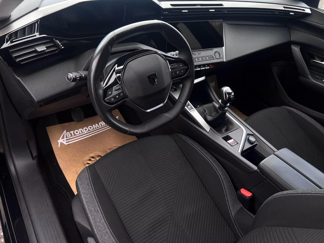 Peugeot 308 фото 9