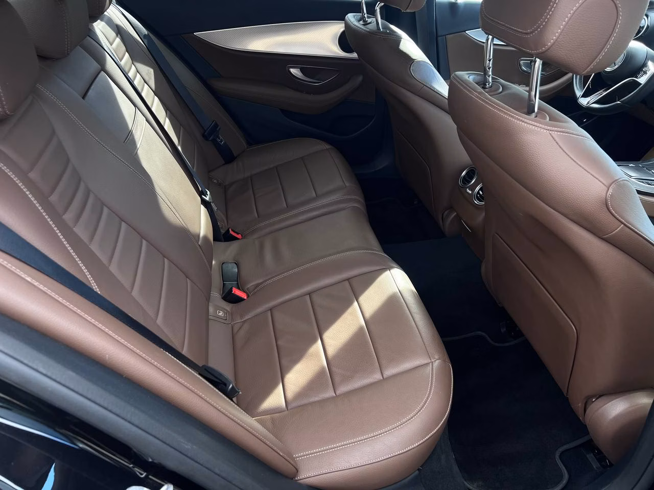 Mercedes-Benz E-Класс фото 15