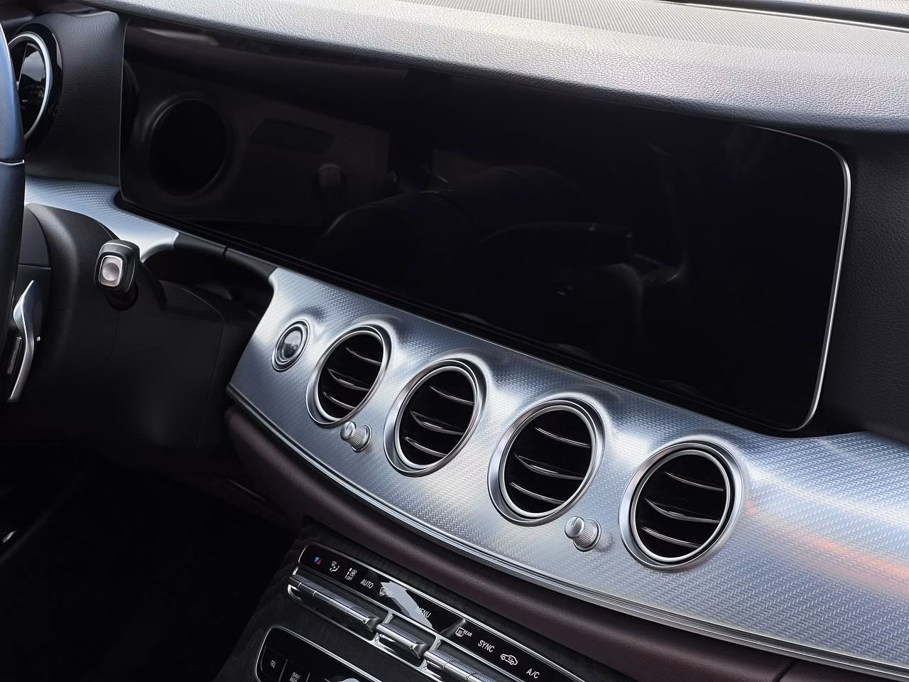 Mercedes-Benz E-Класс фото 18