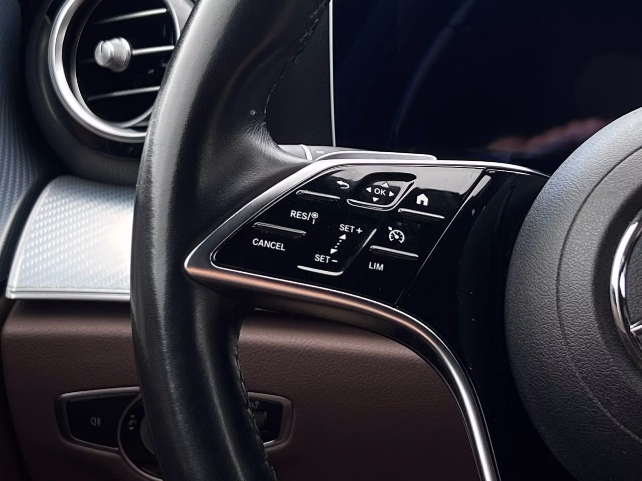 Mercedes-Benz E-Класс фото 23