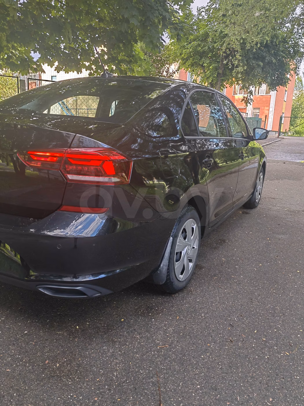 Volkswagen Polo Sedan фото 7