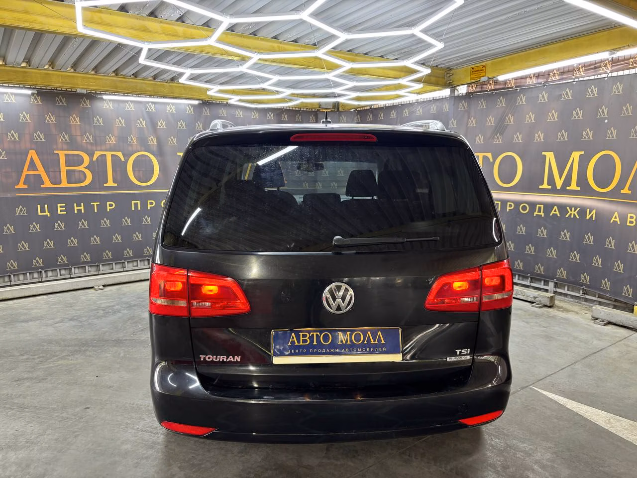 Volkswagen Touran фото 7