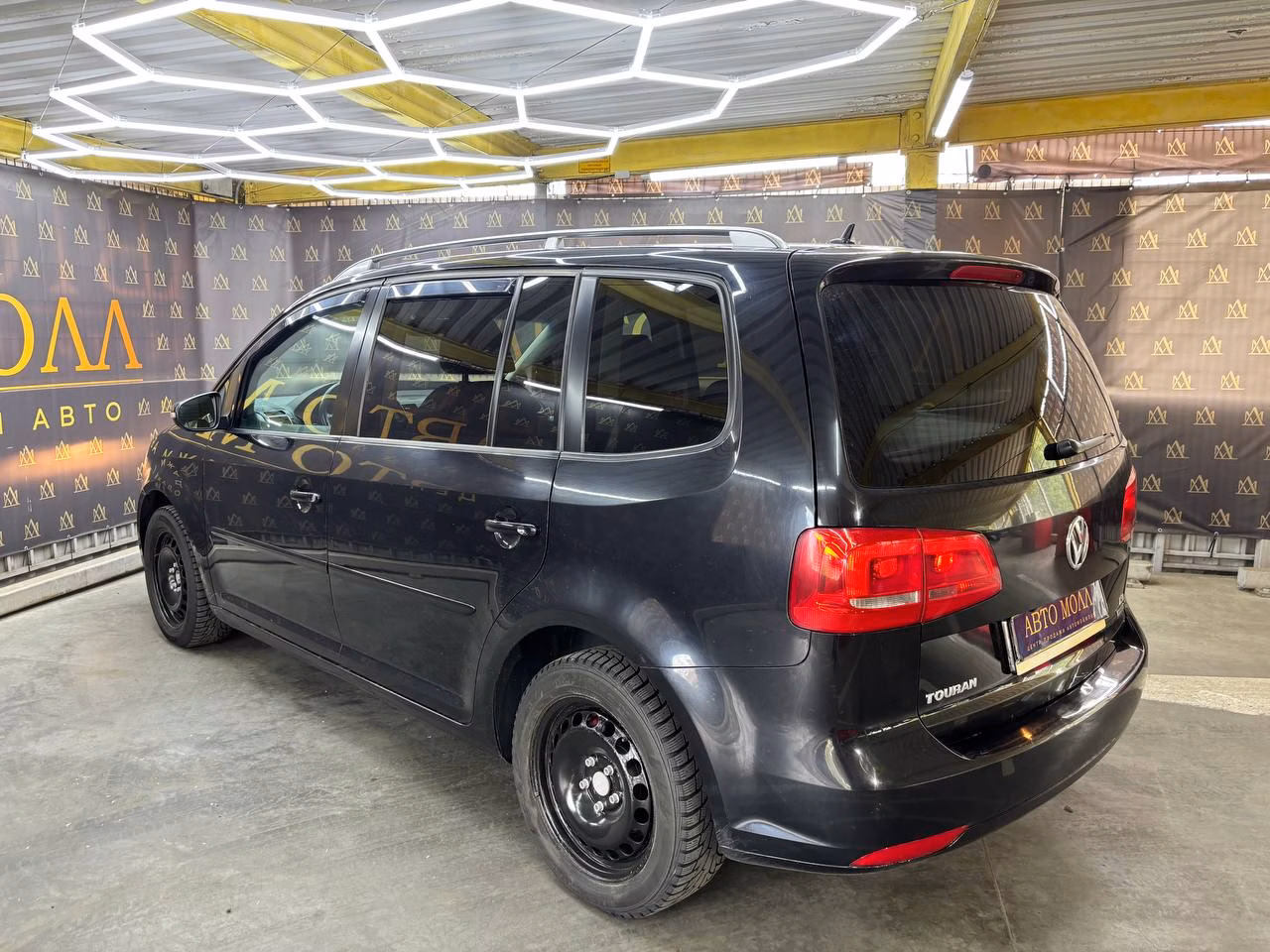 Volkswagen Touran фото 6