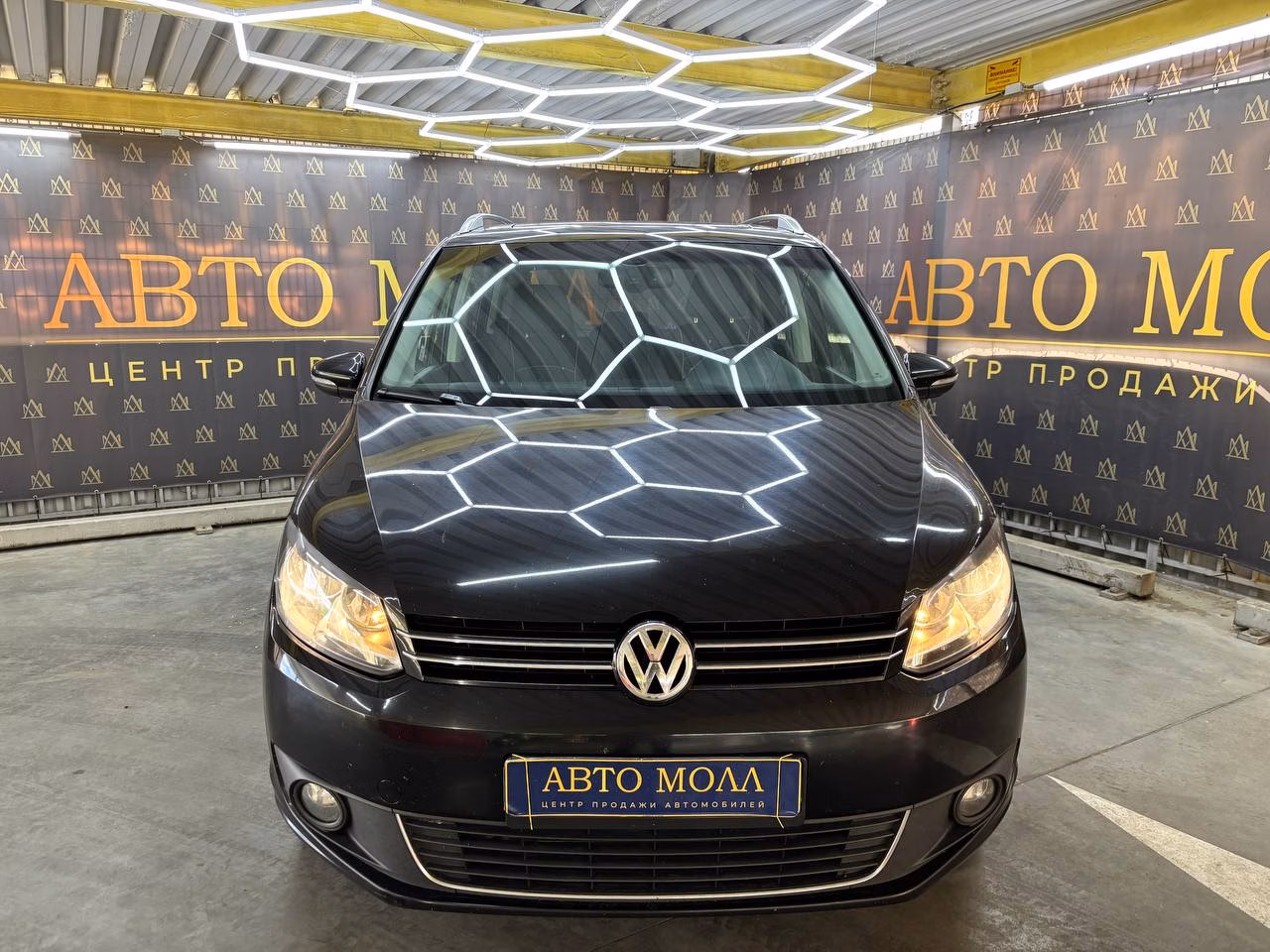 Volkswagen Touran фото 2