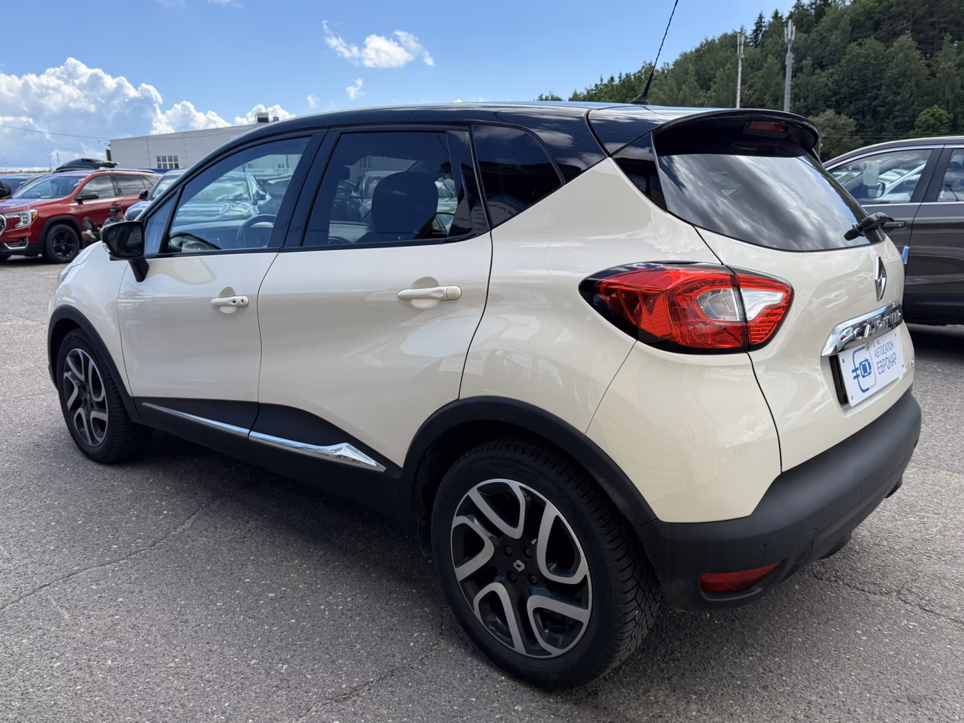 Renault Captur фото 7