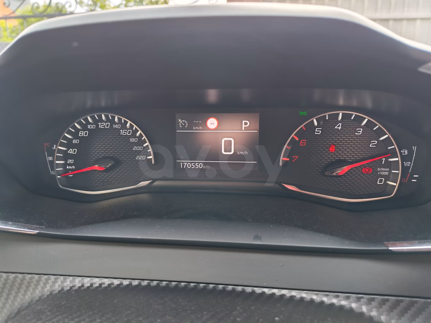 Peugeot 2008 фото 9