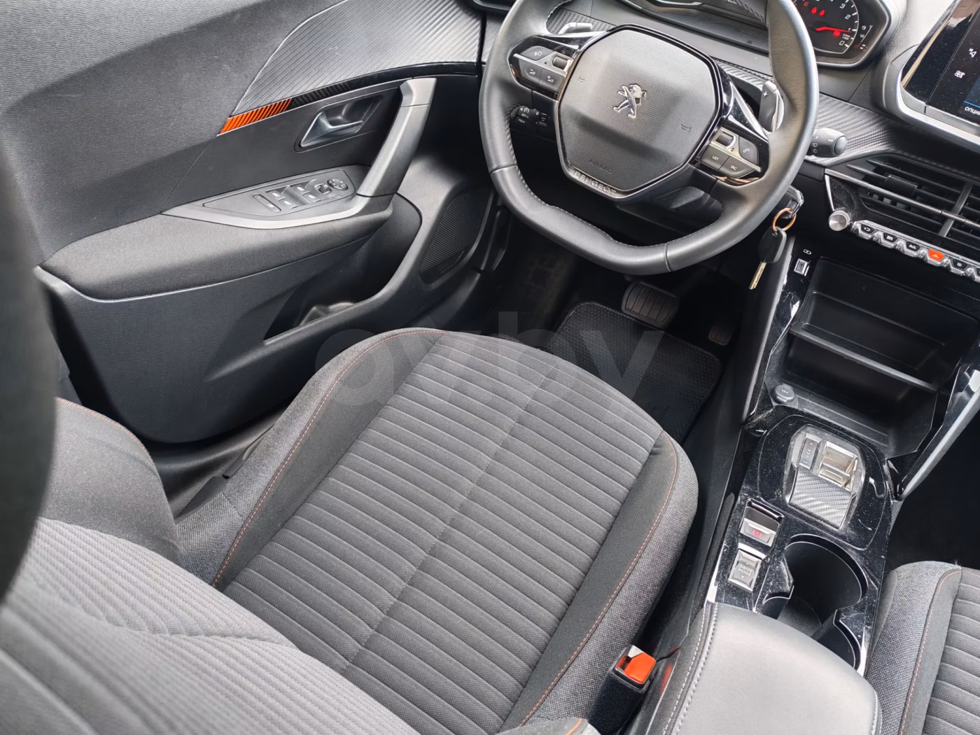 Peugeot 2008 фото 20