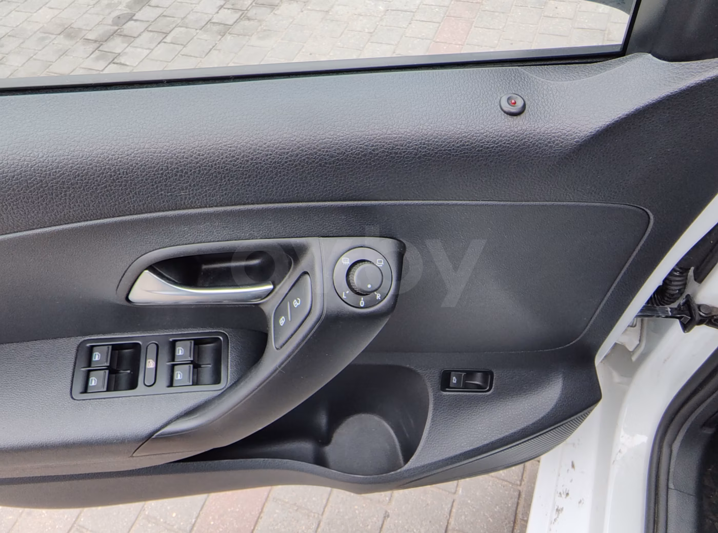 Volkswagen Polo Sedan фото 7