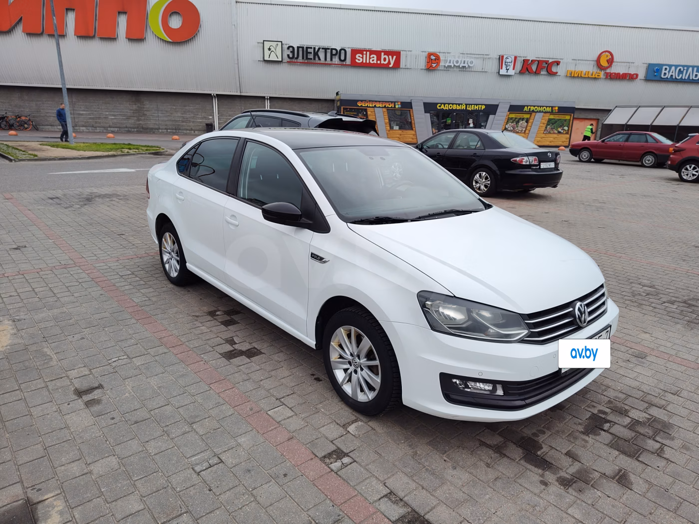 Volkswagen Polo Sedan фото 3