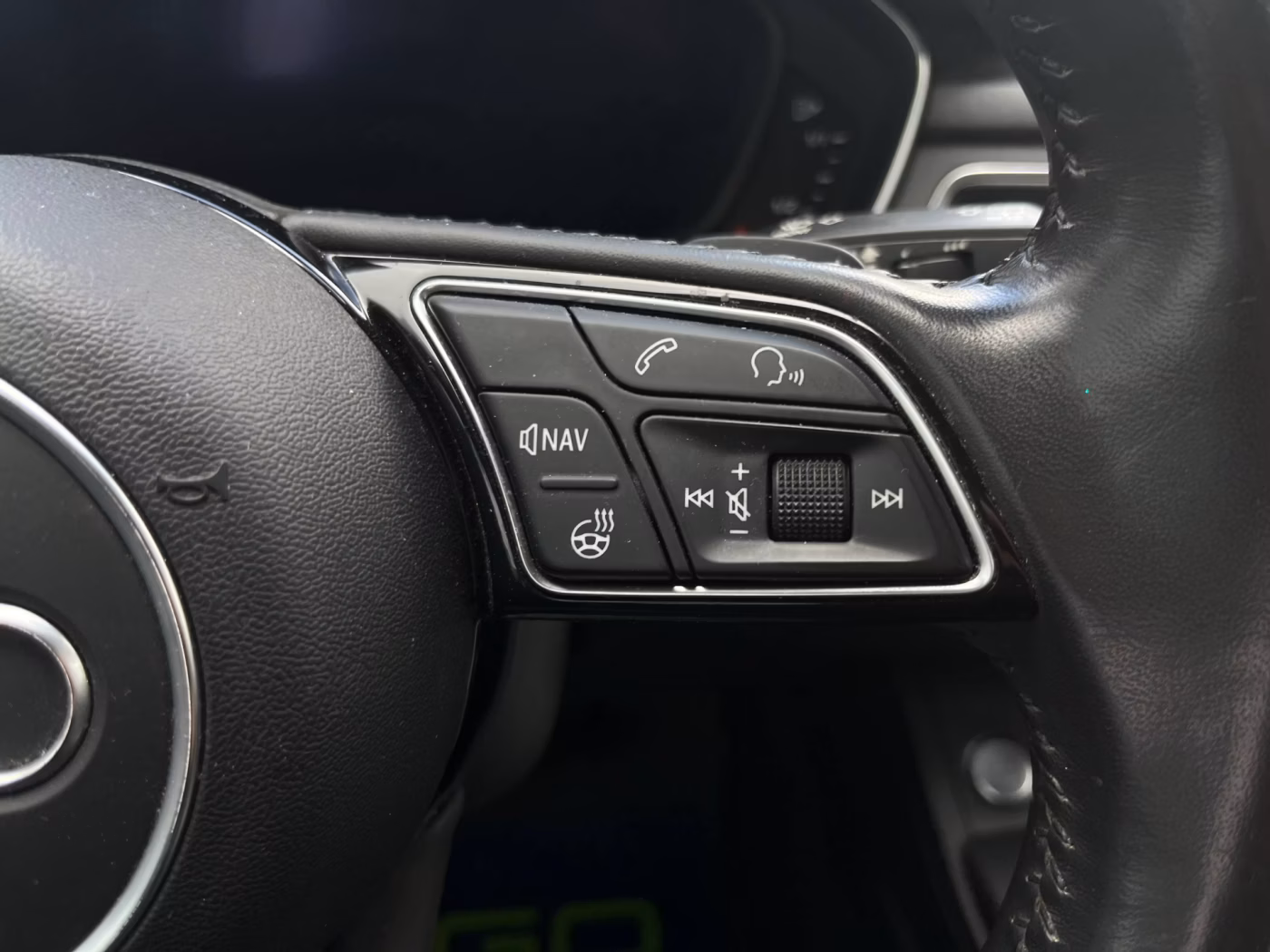 Audi A4 фото 12