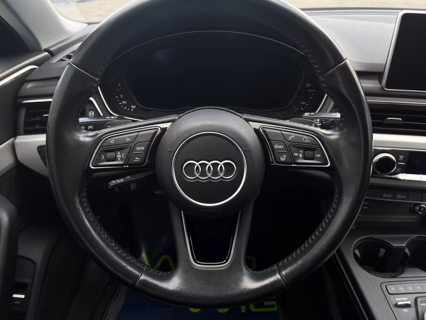 Audi A4 фото 13