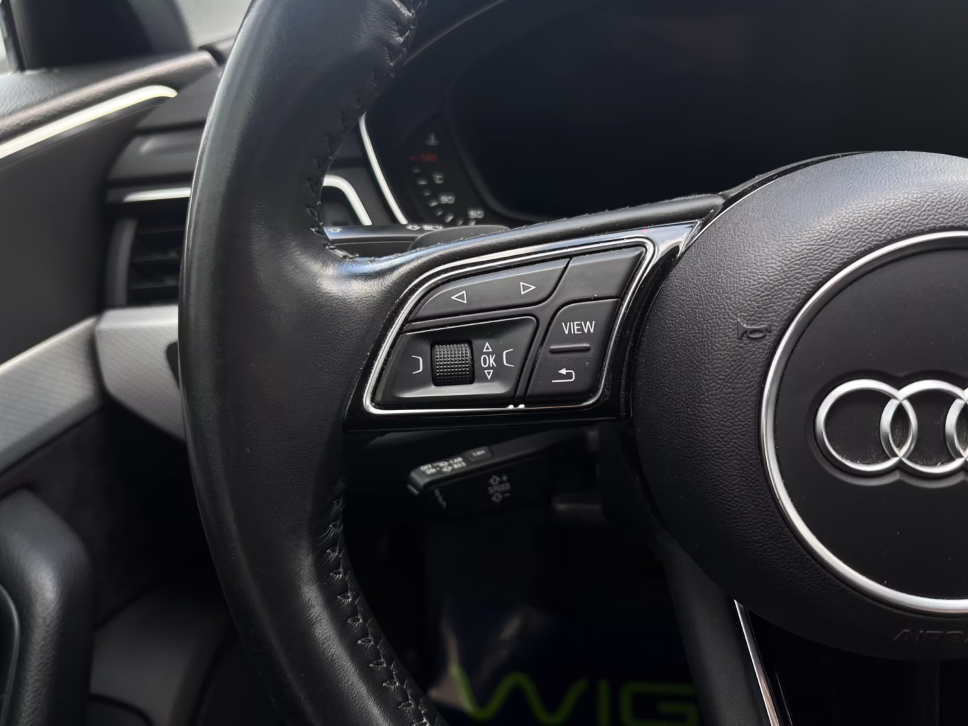 Audi A4 фото 14